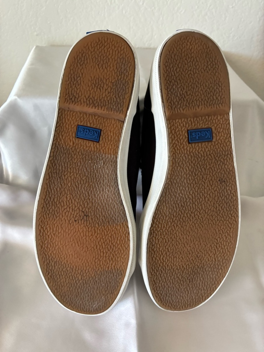 Keds Women’s Black High-Top Sneakers with Gold Details - Picture 5 of 5